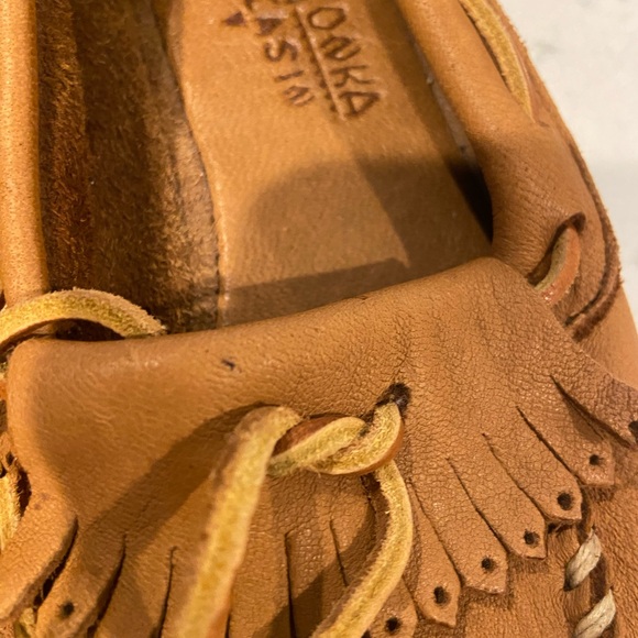 Minnetonka Tan Leather Fringe Moccasins - Picture 3 of 6